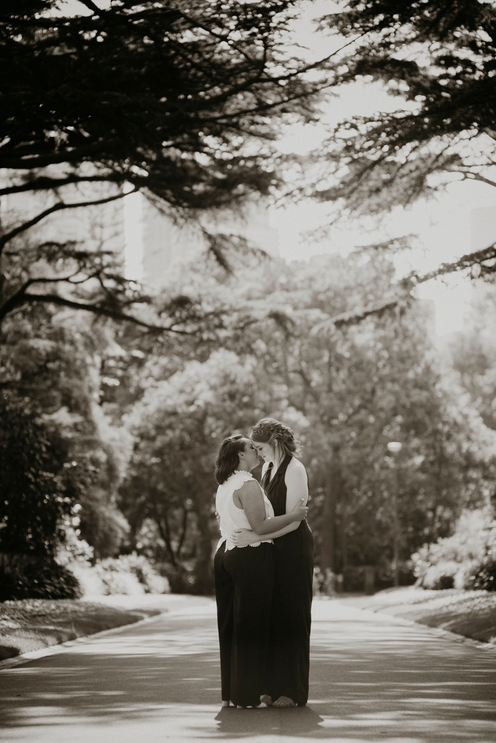 Lets-Elope-Melbourne-Celebrant-Photographer-Elopement-Package-Victoria-Sarah-Matler-Photography-intimate-summer-wedding-Fitzroy-Gardens-East-Melbourne-elopement-25